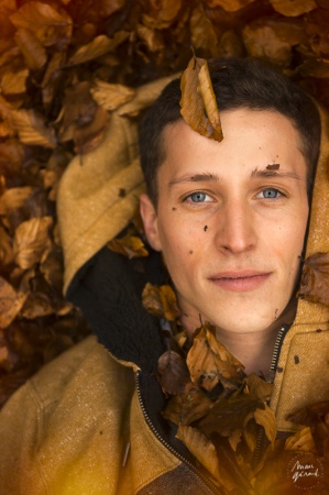 Photo engagement couple automne béziers
