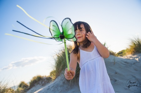 Seance photo mere fille sur la plage, près de Montpellier