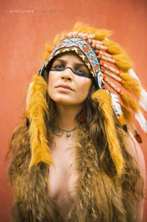 Shooting mode Béziers avec coiffe indienne