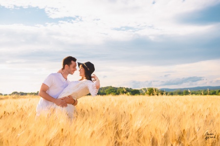 Photos de couple champ de blé