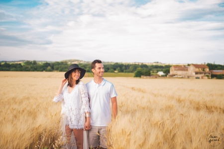 Photos de couple champ de blé