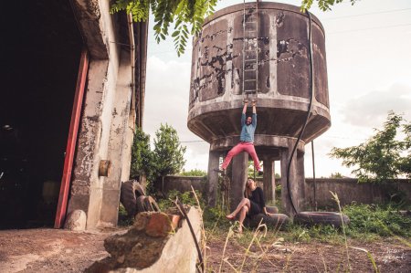 Séance engagement dans une ancienne distillerie